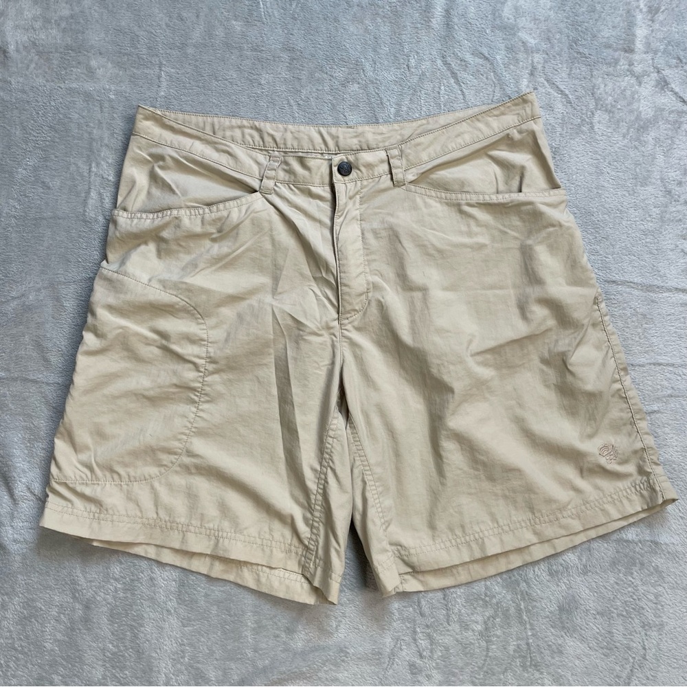 Mountain Hardwear Shorts 12 Womens 100%‎ Nylon Hiking Khaki Tan Cargo